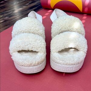 UGG Fluffita sandals